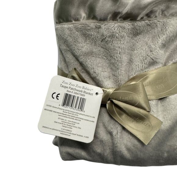 Kathy Ireland Demdaco Baby Taupe Patchwork Plush Blanket Little‎ Snuggles New - Picture 2 of 8